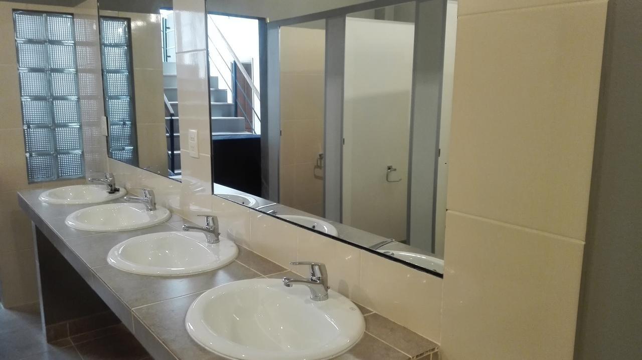 Piedra Blanca Backpackers Hostel Uyuni Ngoại thất bức ảnh